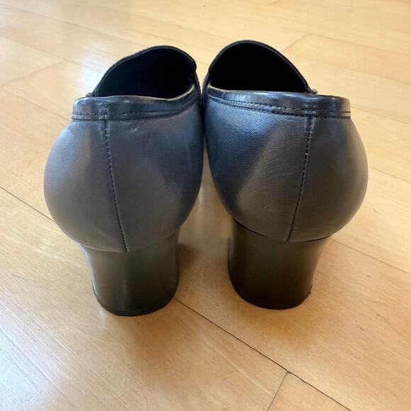 Vintage Etienne Aigner “Chivex” Navy Leather Block Heel Loafers 6.5 - Picture 3 of 7